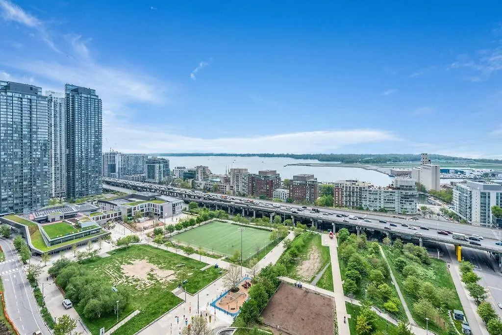 Stylish Suites - Free Parking & Lake View Toronto