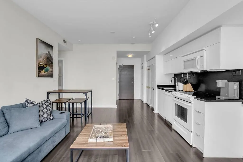 Lejlighed Stylish Suites - Free Parking & Lake View Toronto