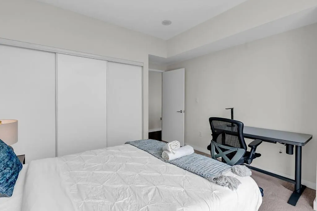 Lejlighed Stylish Suites - Free Parking & Lake View Toronto