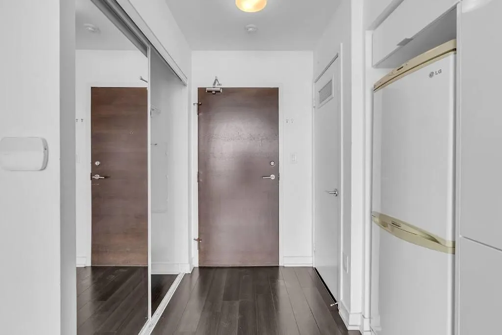 Lejlighed Stylish Suites - Free Parking & Lake View Toronto