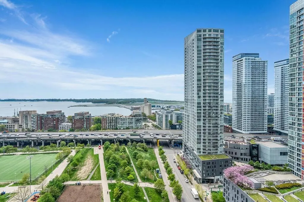Stylish Suites - Free Parking & Lake View Toronto Canada
