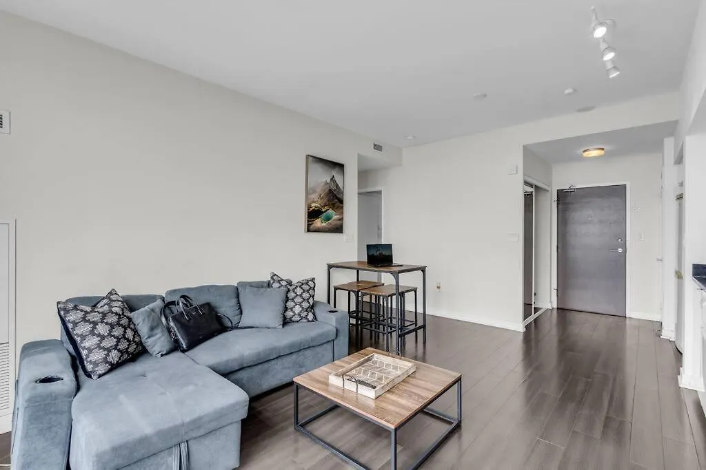 Lejlighed Stylish Suites - Free Parking & Lake View Toronto